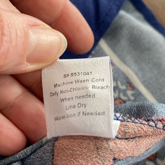 Market & Spruce Sleeveless Floral Blouse - Picture 5 of 5